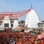 देवघर में 3 लाख से अधिक कांवरियों के पहुंचने की संभावना, दूसरी सोमवारी को बाबाधाम बोलबम के नारों से रातभर गूंजता रहा