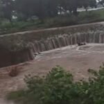 बिहार के गयाजी में बारिश से तबाही, बह गया पुल, रेलवे ट्रैक पर गिरा मलबा, कई ट्रेन प्रभावित