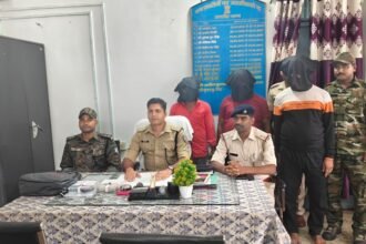 गुमला में कार से मिला नकली नोट बरामद, छत्तीसगढ़ के तीन कारोबारी गिरफ्तार