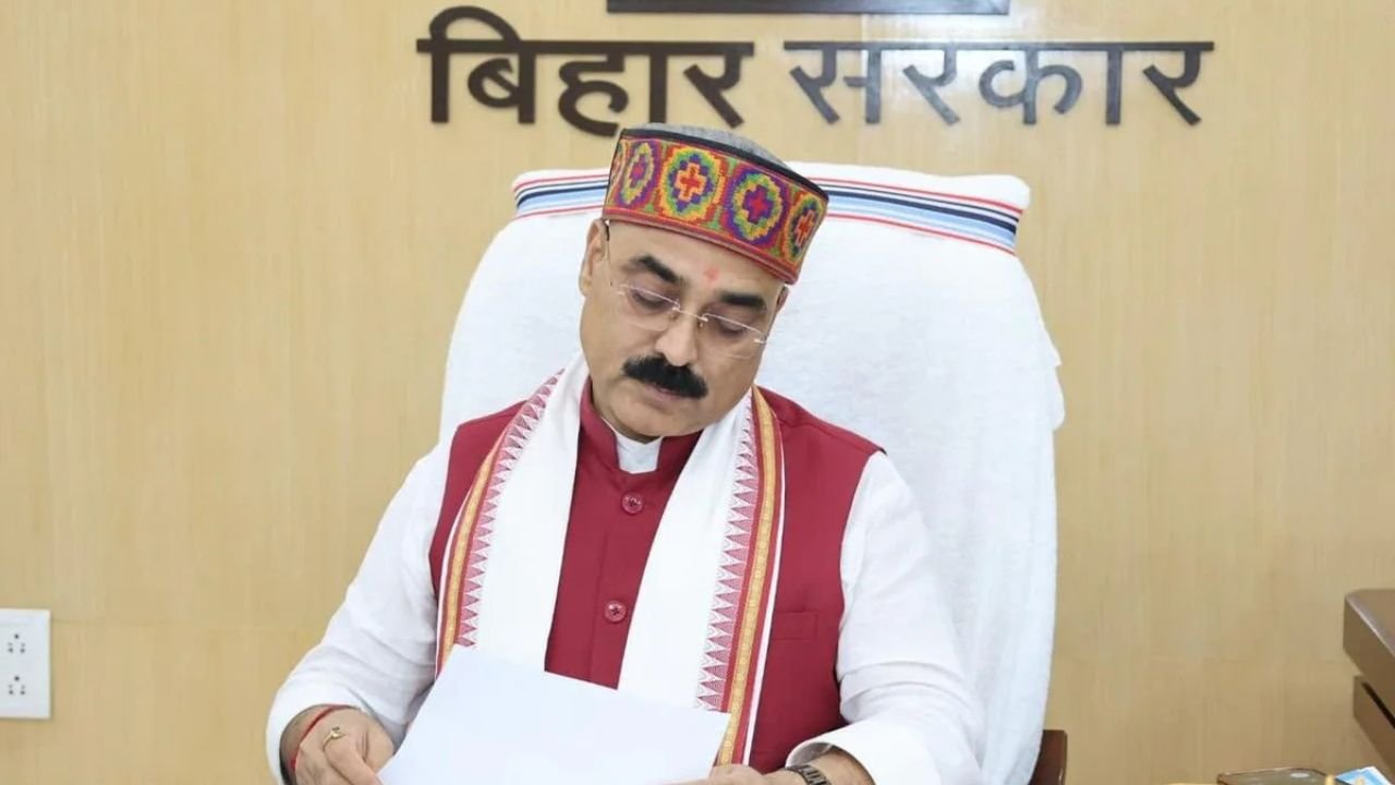 नीतीश सरकार के मंत्री जीवेश कुमार की बढ़ी मुश्किलें, नकली दवा केस में दोषी करार, विपक्ष ने मांगा इस्तीफा