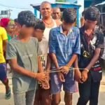 मटर चोरी के आरोप में चार मासूम के साथ शर्मनाक हरकत, दबंगों ने हाथ-पैर बांधकर गांव में घुमाया