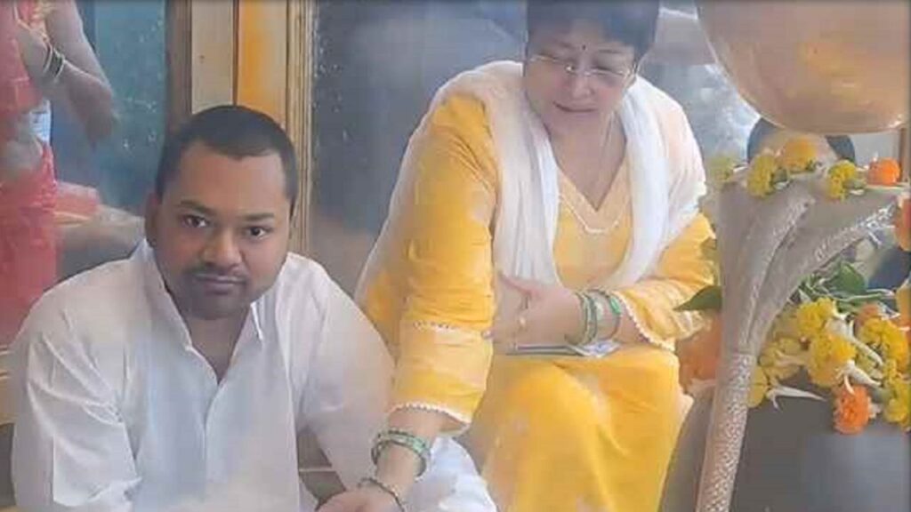 नीतीश कुमार के बेटे निशांत कुमार पहुंचे महावीर मंदिर, किया रुद्राभिषेक और पूजा-अर्चना