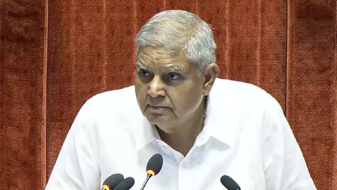 उपराष्ट्रपति और राज्यसभा के सभापति जगदीप धनखड़ ने दिया इस्तीफा, राजनीतिक गलियारों में मची खलबली