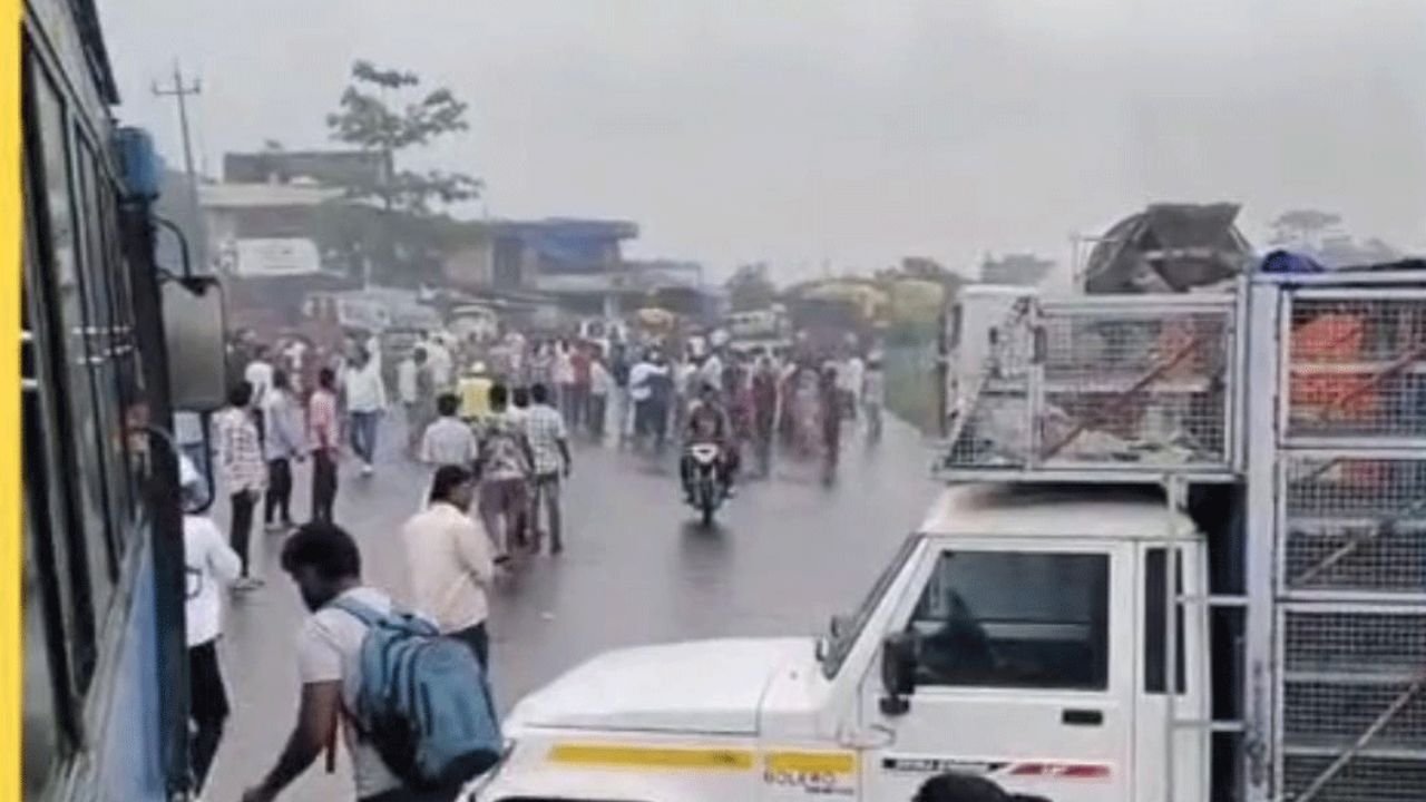 रांची में जगन्नाथ मेला देखने जा रहे एक ही परिवार के 6 लोगों को ट्रक ने कुचला, मां और दो माूसम की मौत, पिता समेत 3 घायल