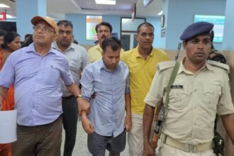 बिहार में घूसखोर राजस्व कर्मचारी गिरफ्तार, निगरानी ने रिश्वत लेते रंगे हाथ पकड़ा