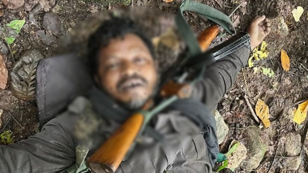 बोकारो में भाकपा माओवादियों और सुरक्षाबलों के बीच भीषण मुठभेड़ में एक जवान शहीद, दो नक्सली ढेर