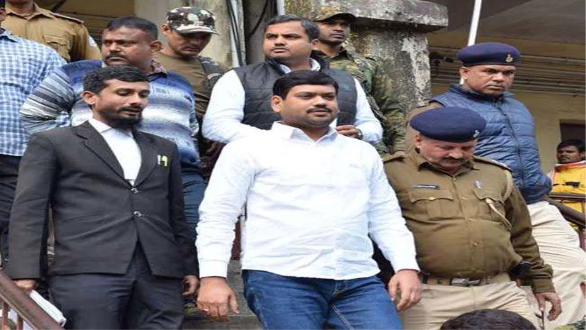 बीजेपी के पूर्व विधायक संजीव सिंह रिनपास से हुए डिस्चार्ज, धनबाद जाने पर रहेगा रोक