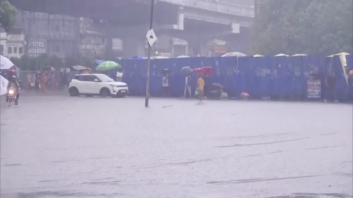 पटना में आज होगी भारी बारिश, मौसम विभाग ने 26 जिलों को लेकर जारी किया अलर्ट