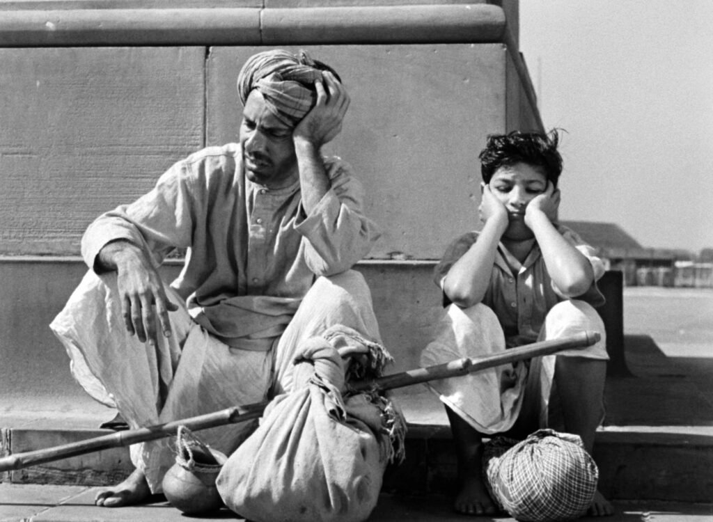 'शंभू महतो' वाली 'दो बीघा जमीन' 4K में हुई रिस्टोर, वेनिस फिल्म फेस्टिवल में विमल रॉय की फिल्म बताएगी विस्थापन की कहानी 3 DoBeeghaZameen