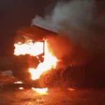 हजारीबाग में उग्रवादियों का तांडव, 6 गाड़ियों में लगाई आग, आउसोर्सिंग कंपनी के कर्मचारियों की पिटाई