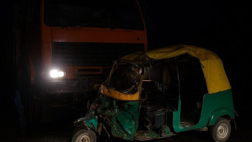 रांची में दर्दनाक सड़क हादसा, ट्रक ने ऑटो को रौंदा, एक ही परिवार के चार लोगों की मौत
