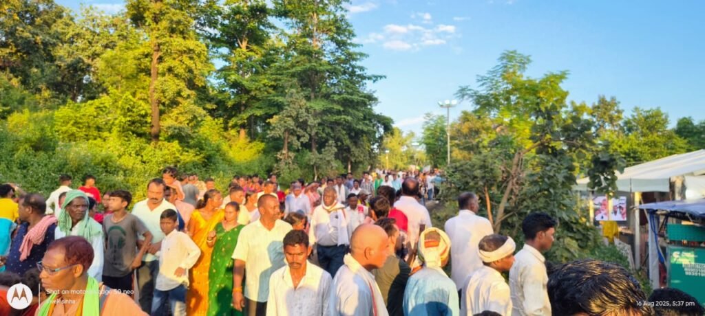 नेमरा में कैसा था माहौल ? शिबू सोरेन के संस्कार भोज में कितने लोग पहुंचे ? 2 WhatsApp Image 2025 08 17 at 09.47.10 2