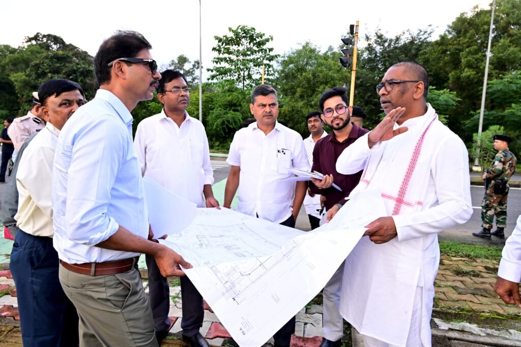 स्मार्ट सिटी में बन रहे कन्वेंशन सेंटर का मुख्यमंत्री हेमंत सोरेन ने लिया जायजा, 2018 से शुरु हुआ काम अभी तक नहीं हुआ खत्म 2 WhatsApp Image 2025 08 25 at 18.57.54