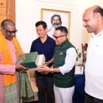 vaichung bhutia meet hemant soren