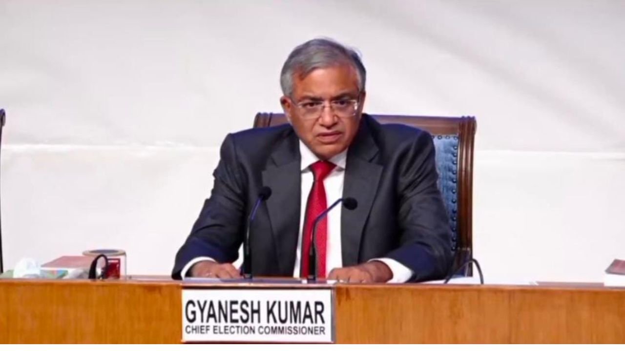 राहुल गांधी के फुटेज मांगने पर चुनाव आयोग को जवाब- क्या हमें किसी के बहू-बेटी के CCTV वीडियो शेयर करनी चाहिए!