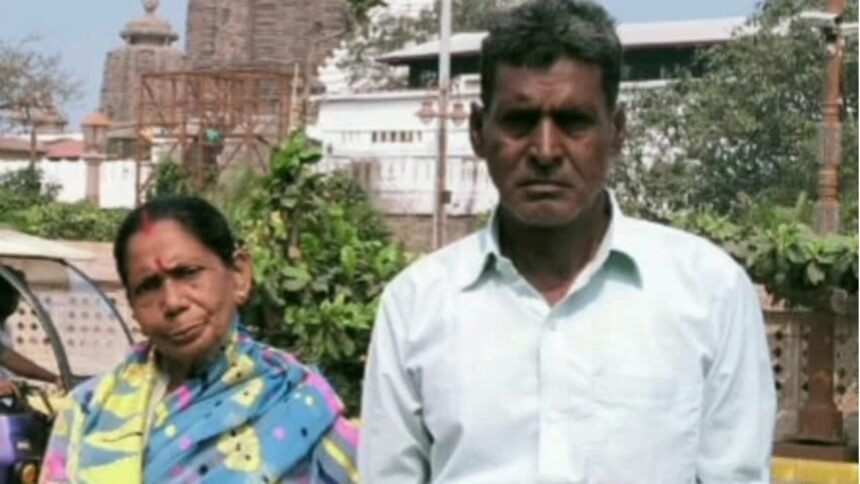 दुमका में डबल मर्डर से सनसनी,घर के अंदर मिला दंपत्ति का शव, मनसा पूजा मनाने बाहर गया था परिवार