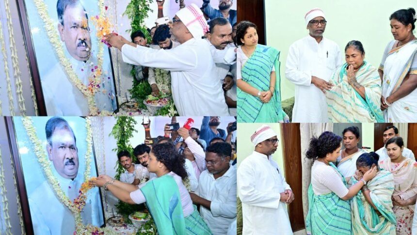 मुख्यमंत्री ने दिवंगत रामदास सोरेन को दी श्रद्धांजलि, दिशोम गुरु के साथ उनके संघर्ष को हेमंत सोरेन ने किया याद