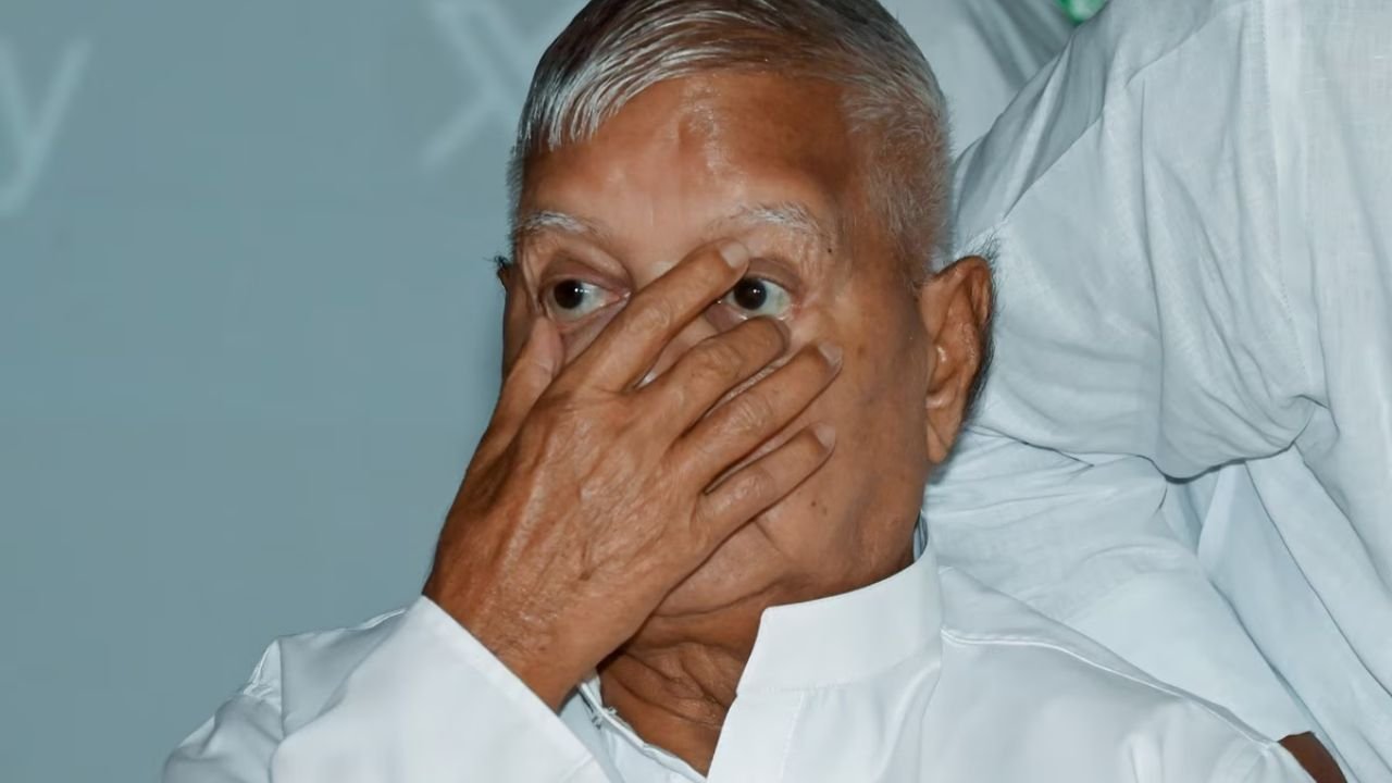 लालू यादव बिहार में बलात्कार की तुलना पर फंसे, कोर्ट ने भेजा RJD अध्यक्ष को नोटिस