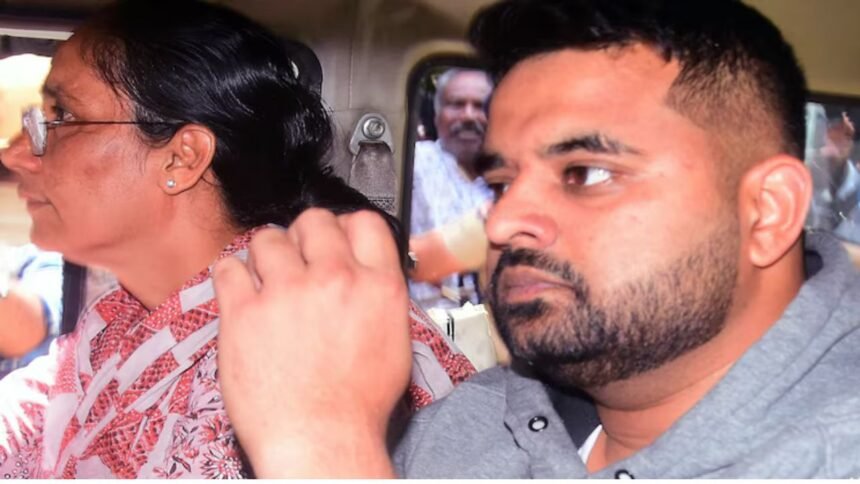 पूर्व प्रधानमंत्री के पोते को आजीवन कारावास की सजा, प्रज्वल रेवन्ना पर रेप केस में 5 लाख का जुर्माना