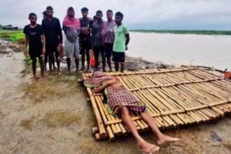 साहिबगंज में गंगा नदी में बड़ा हादसा, नाव पलटने से एक की मौत, 3 लापता, चूहा मारने गए थे दियारा