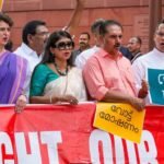 SIR पर संसद से सड़क तक संग्राम, 25 दलों के 300 सांसदों का मेगा मार्च, पुलिस ने नहीं दी इजाजत