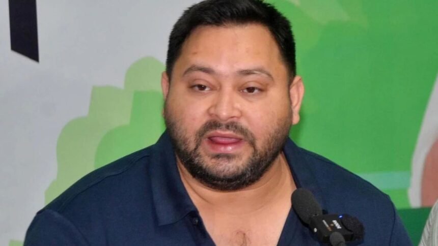 Tejashwi Yadav के एक वोटर कार्ड को पटना SDO ने बताया फर्जी, कहा-ये अपराध है,16 अगस्त तक करें जमा