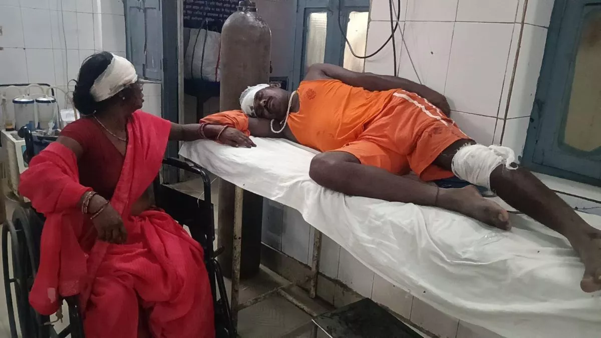 बिहार के सारण में भीषण हादसा, देवघर से लौट रहे श्रद्धालुओं से भरी बोलेरो की ट्रक से टक्कर