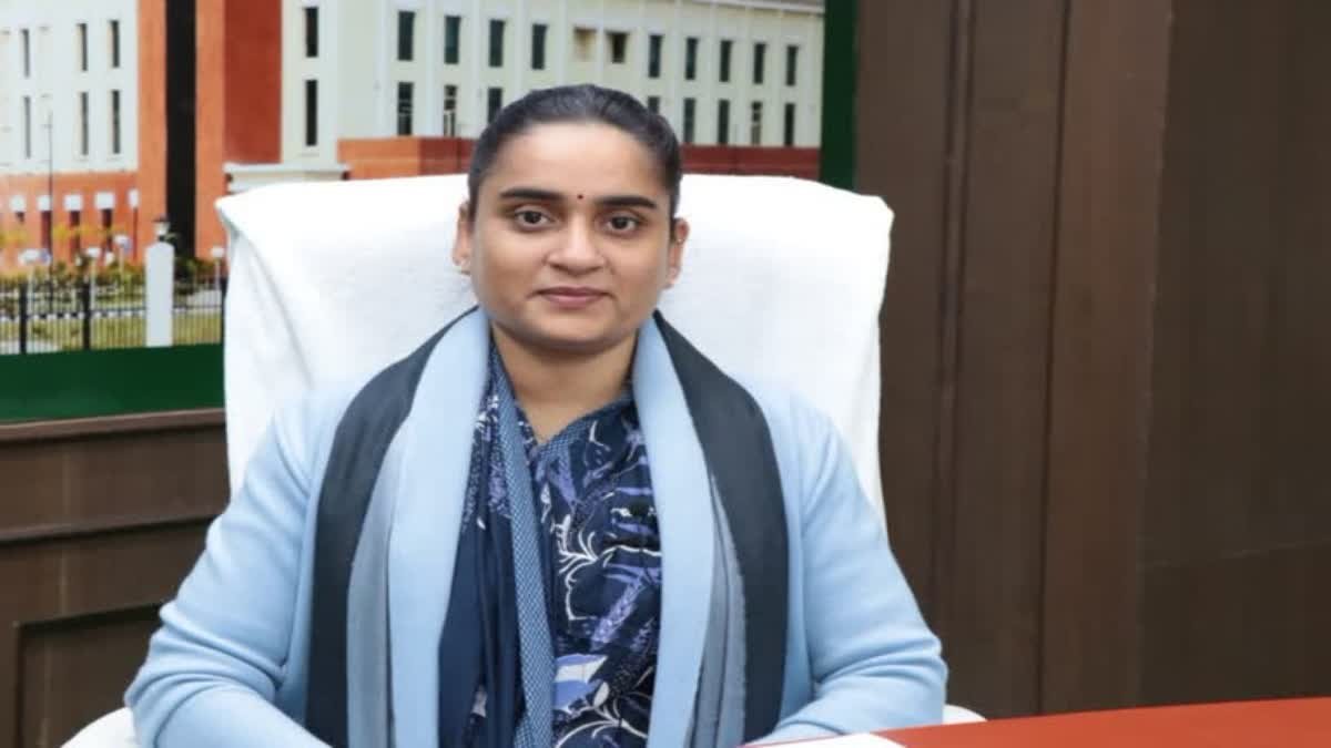 पूर्व विधायक पूर्णिमा सिंह के खिलाफ शिकायत, नीरज सिंह हत्याकांड को लेकर आये कोर्ट के फैसले पर की थी टिप्पणी