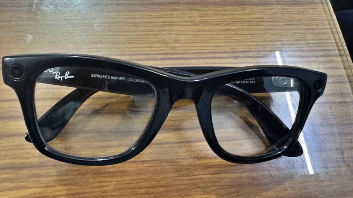 महाबोधि मंदिर की हो रही थी जासूसी, चश्मे में लगा था हिडन कैमरा, पुलिस ने तीन युवकों को हिरासत में लिया