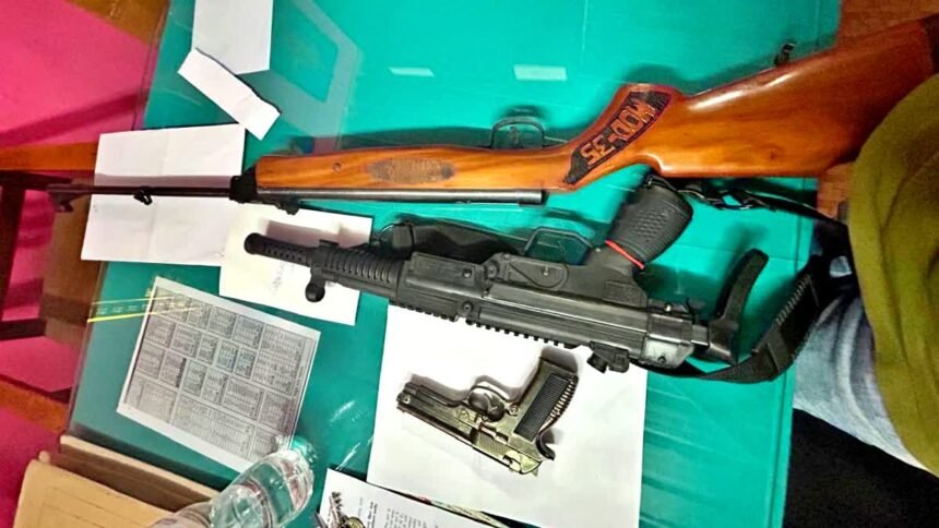 फर्जी सेना अधिकारी के घर 5 लाख कैश और हथियार बरामद, पटना एयरपोर्ट से संतोष कुमार शर्मा को किया गया था गिरफ्तार