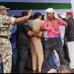 केंद्रीय मंत्री के सामने NDA कार्यकर्ता सम्मेलन में खूब चले लात-घूसे, मंत्री सुमित सिंह और पूर्व MLC संजय प्रसाद के समर्थकों में भिड़त