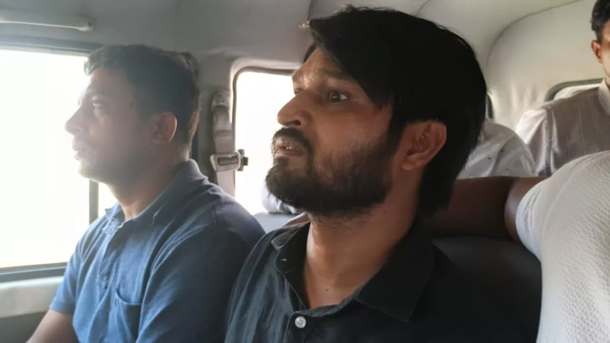 मधुबनी का जिला नियोजन पदाधिकारी और डेटा ऑपरेटर गिरफ्तार, निगरानी की टीम ने घूस लेते रंगे हाथ दबोचा