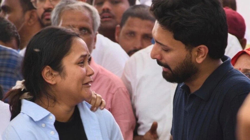 भारत-पाकिस्तान मैच पर भड़की शुभम द्विवेदी की पत्नी- कहा-'पाक के साथ मैच होना हमारे मुंह पर तमाचा'