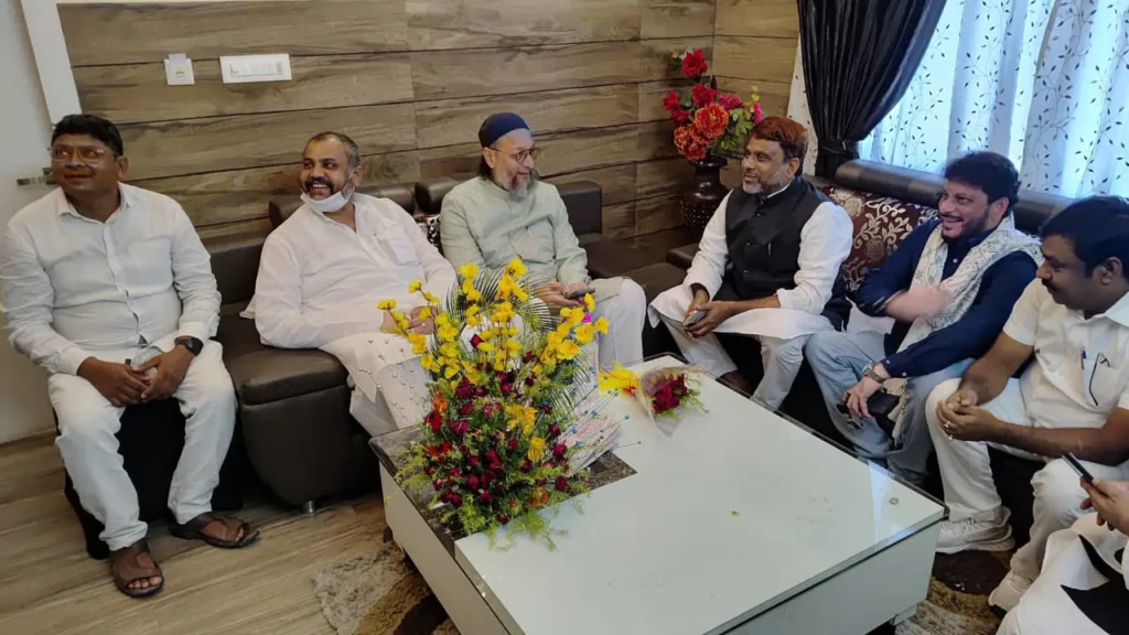 Asaduddin Owaisi Bachcha Rai 1758869907050