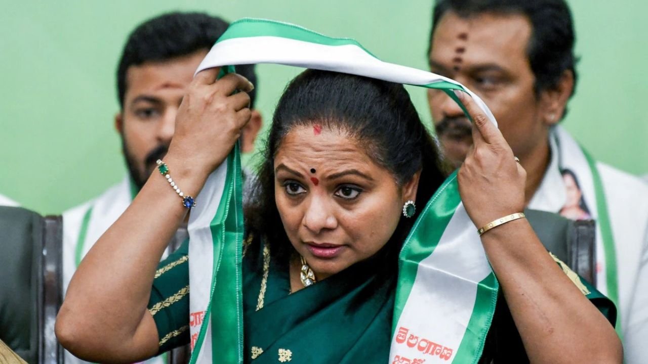 KCR ने अपनी बेटी के कविता को पार्टी से निकाला, तेलंगाना की राजनीति में बिहार की छाप