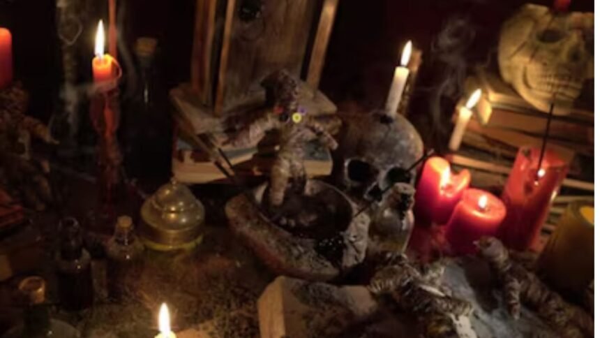 जमशेदपुर में दोस्त ने ले ली दोस्त की जान, तांत्रिक विद्या में 12 बजते ही गला रेतकर की हत्या 1 जमशेदपुर में दोस्त ने ले ली दोस्त की जान, तांत्रिक विद्या में 12 बजते ही गला रेतकर की हत्या