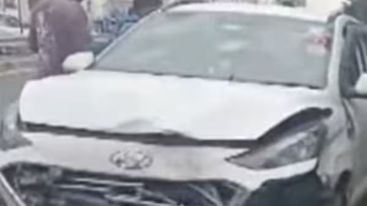 पटना में रफ्तार का कहर, कार सवार ने कई बाइकों को रौंदा, 4 लोग घायल, गुस्साई भीड़ ने की तोड़फोड़