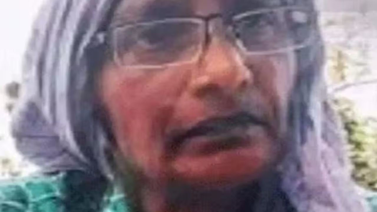 महिला नक्सल कमांडर सुजाता ने किया सरेंडर, एक करोड़ का था इनाम