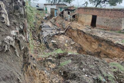 धनबाद के रामकनाली ओपी क्षेत्र में बड़ा हादसा, भूधंसान में कई लोगों के दबने की खबर