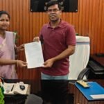 लोहरदगा जिला परिषद अध्यक्ष रीना कुमारी ने उपायुक्त को सौंपा इस्तीफा