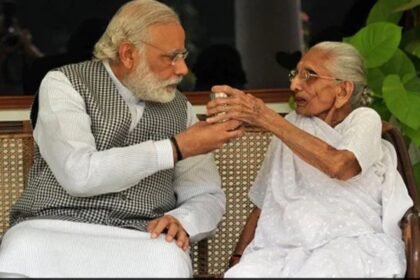 पीएम मोदी अपनी मां को याद कर हुए भावुक, कांग्रेस की रैली में कहा गया अपशब्द हर मां का अपमान