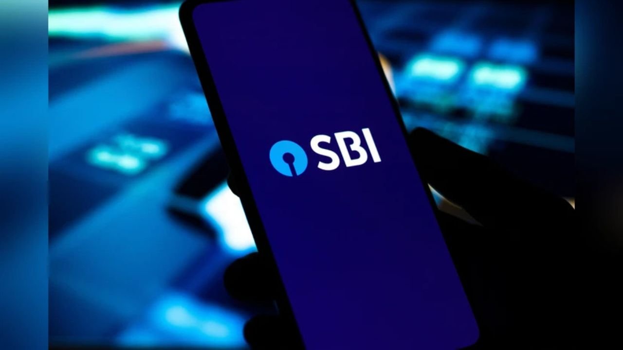 SBI के ग्राहकों के लिए जरूरी जानकारी, 3 सितंबर को घंटों बंद रहेगा Mobile Banking सर्विस, जान लें Time वरना होगी मुश्किल