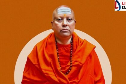 स्वामी चैतन्यानंद के खिलाफ 17 छात्राओं ने की शिकायत, अश्लील मैसेज भेजा, शारीरिक संबंध बनाने की कोशिश की