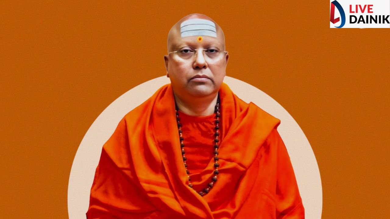 स्वामी चैतन्यानंद के खिलाफ 17 छात्राओं ने की शिकायत, अश्लील मैसेज भेजा, शारीरिक संबंध बनाने की कोशिश की