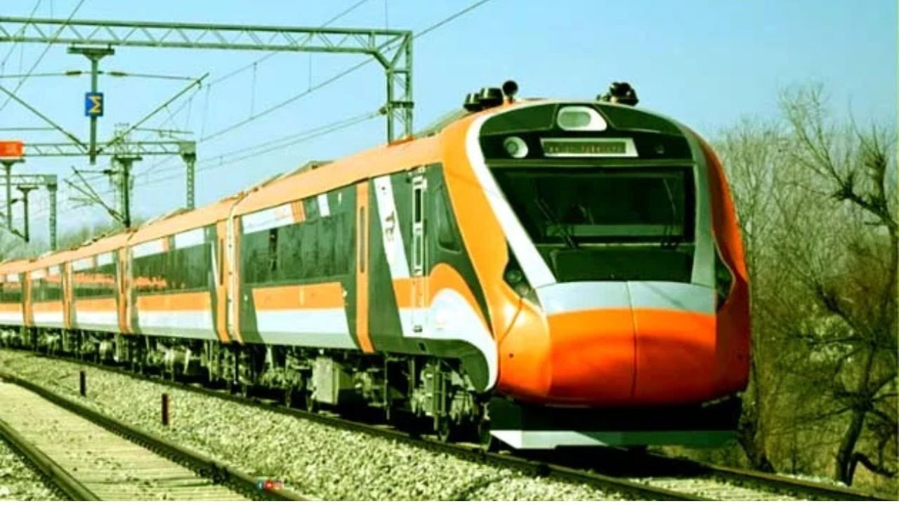 पटना में वंदे भारत ट्रेन की चपेट में आए 4 लोग, तीन की मौत, एक घायल