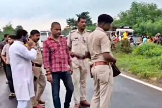 बिहार में दरभंगा-मुजफ्फरपुर NH पर 6 टुकड़ों में मिला स्वर्ण कारोबारी का शव, दुकान से 4 किलोमीटर दूर मिली डेड बॉडी