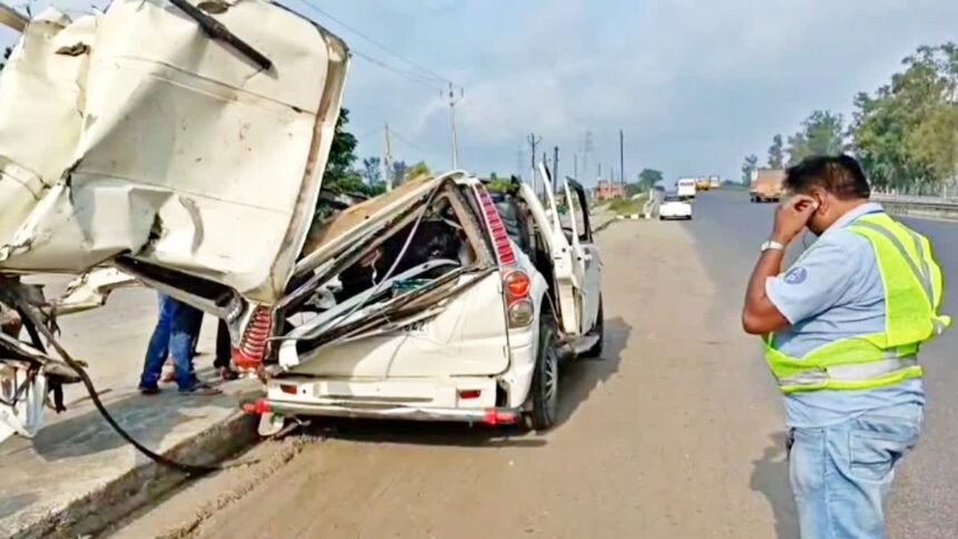 दशहरा के दिन बिहार में दर्दनाक हादसा, स्कॉर्पियो ने खड़ी कंटेनर में मारी टक्कर, 3 की मौत