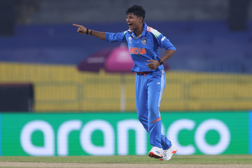 Women's World Cup: महिला टीम ने भी दी पाकिस्तान को मात, कोलंबो में 88 रनों से जीती टीम इंडिया; दीप्ति और क्रांति गौड़ की घातक गेंदबाजी 1 Kranti Gaud