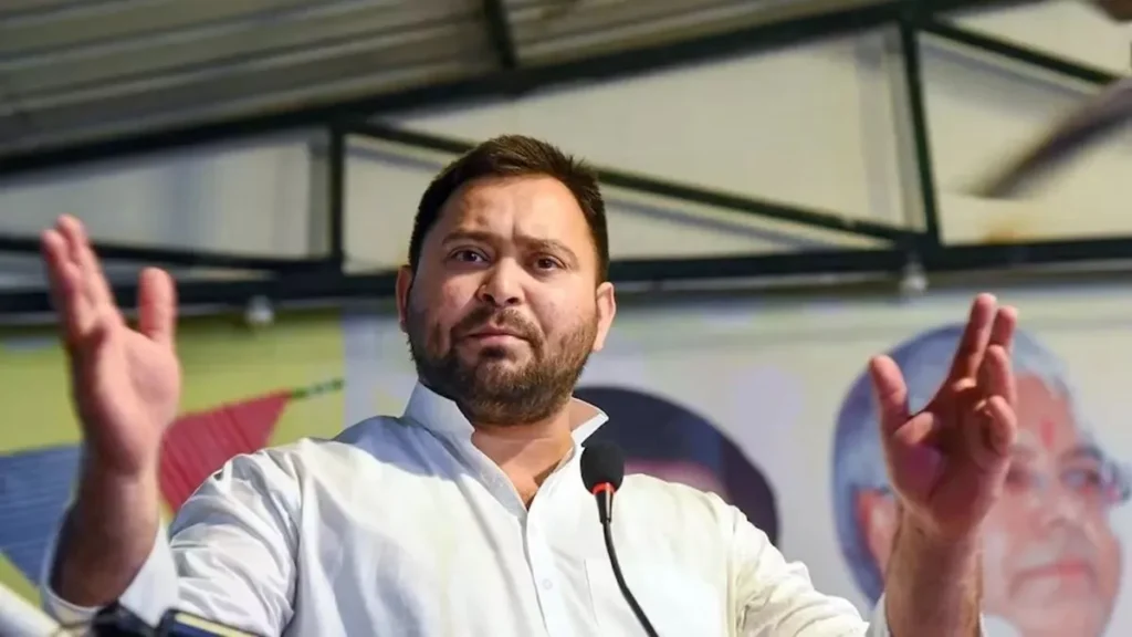 बिहार विधानसभा चुनाव में हार के बाद पहली बार मीडिया के सामने आए तेजस्वी यादव, कहा-सरकार के 100 दिन तक कुछ नहीं बोलेंगे