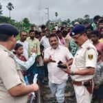 बिहार में वंदे भारत ट्रेन की चपेट में आने से तीन की मौत, दशहरा मेला देखकर घर लौट रहे थे सभी